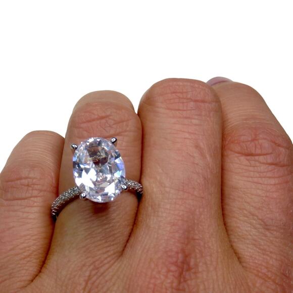 Macy's Oval Solitaire Moissanite Diamond Ring Size 6 - Picture 2 of 7